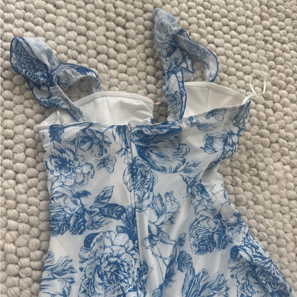 Fashion Nova Floral Blue and White Women's Dress - Picture 9 of 9
